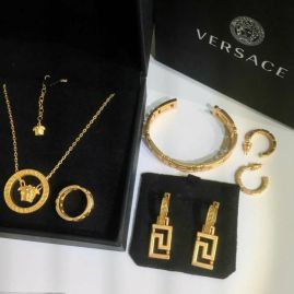 Picture of Versace Sets _SKUVersacesuits101211117222